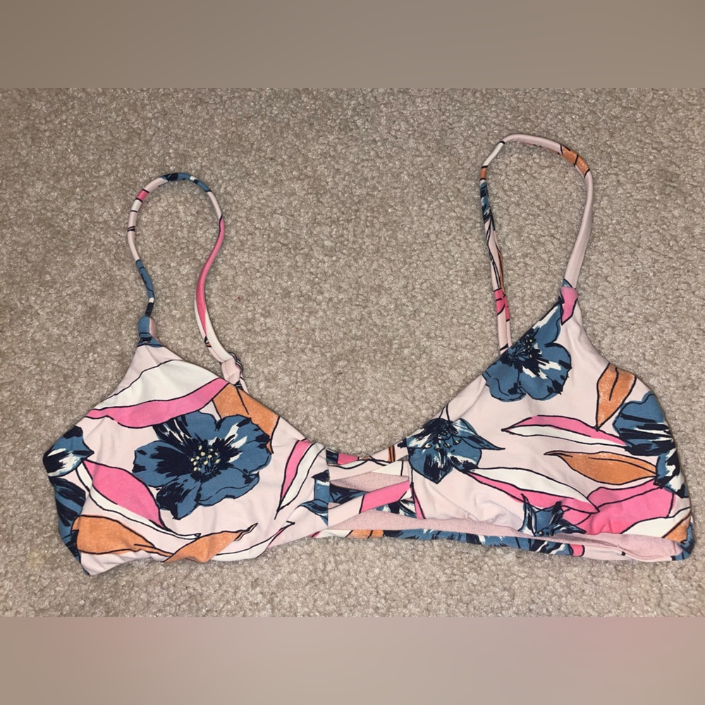 Billabong bikini top